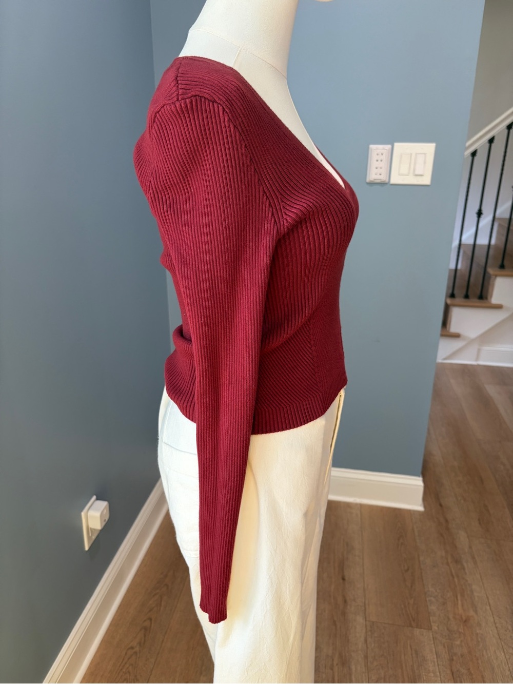 Abercrombie & Fitch Burgundy Ribbed Scoop Neck Sweater Top Small - Picture 4 of 8
